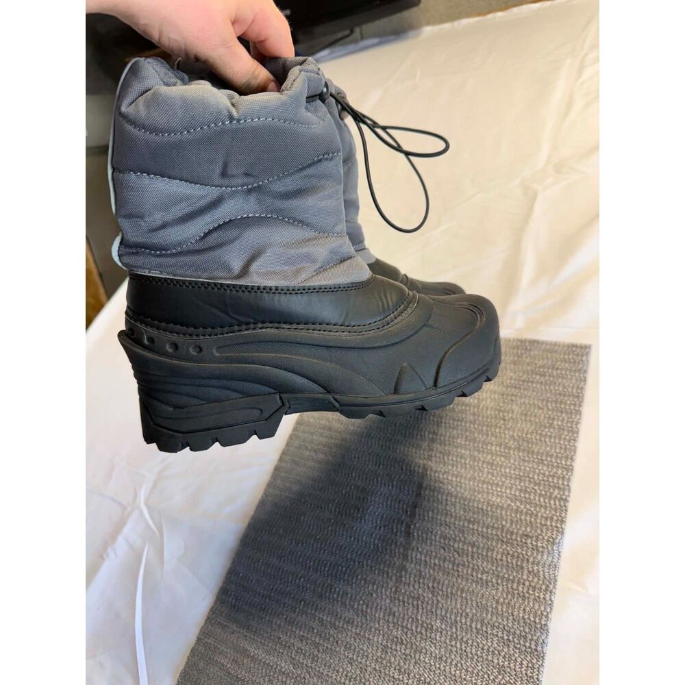 Unbranded kids size 7 snow boots
